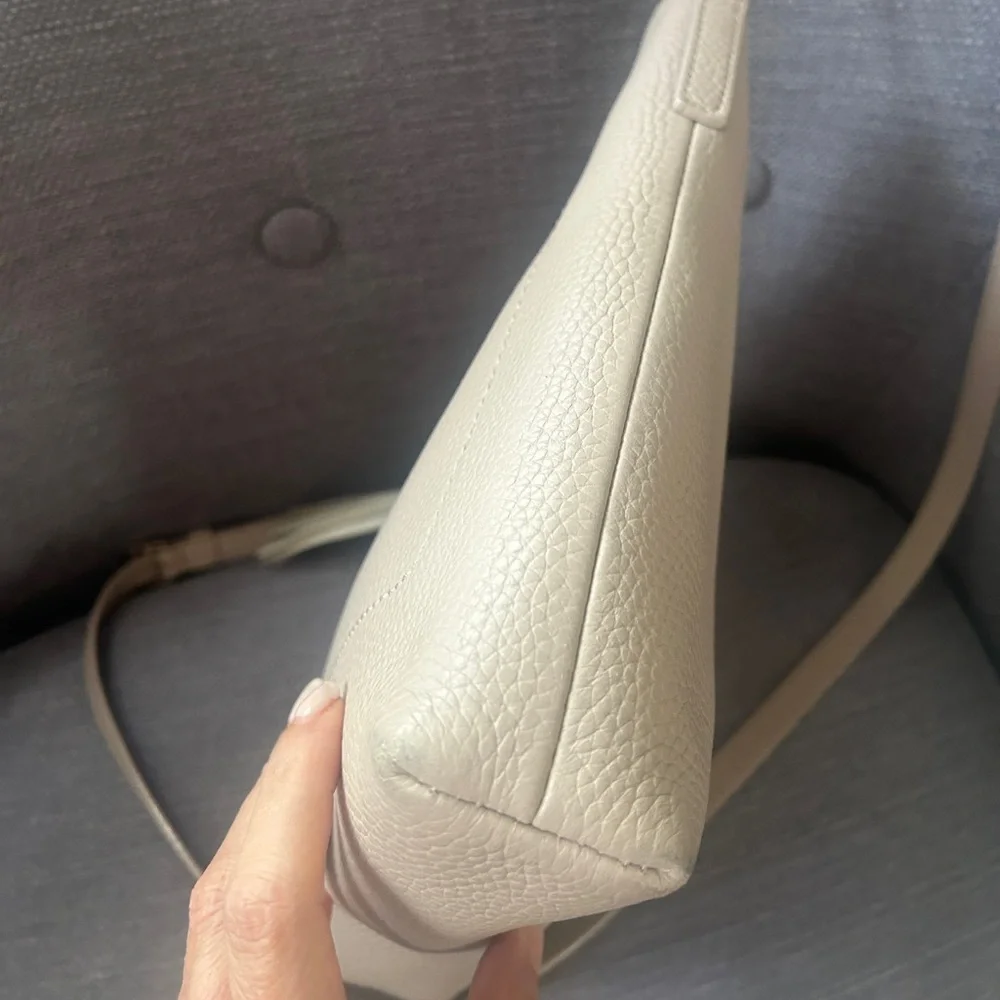Kate Spade Cream / Blush Pink Crossbody Bag in Pebbled Leather HOST PICK